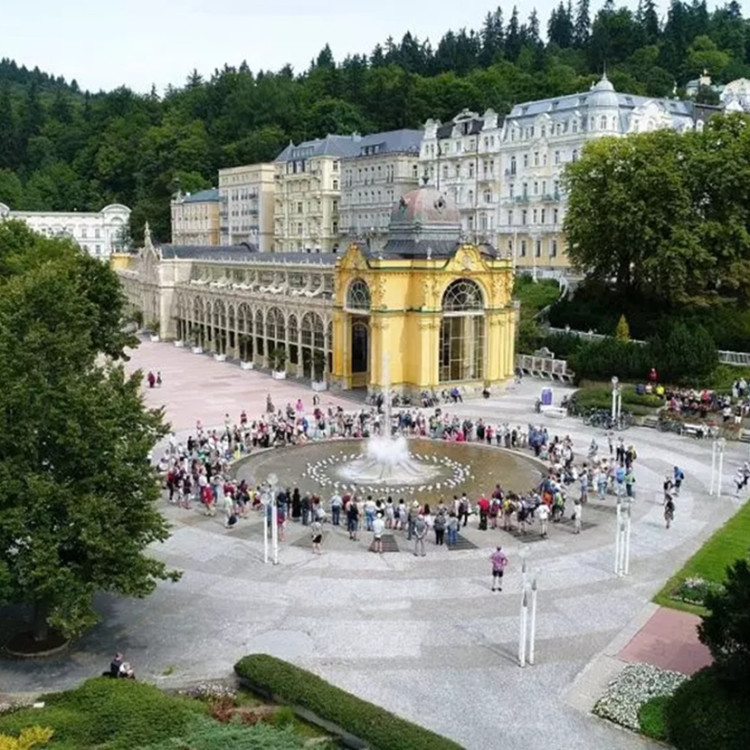 Zahájení provozu Zpívající fontány v Mariánských Lázních