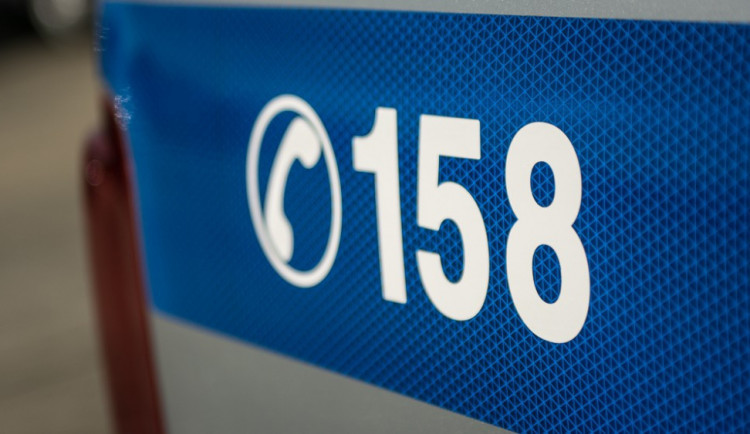 Vandal poškodil auto v centru Olomouce. Způsobil škodu za dvacet tisíc korun