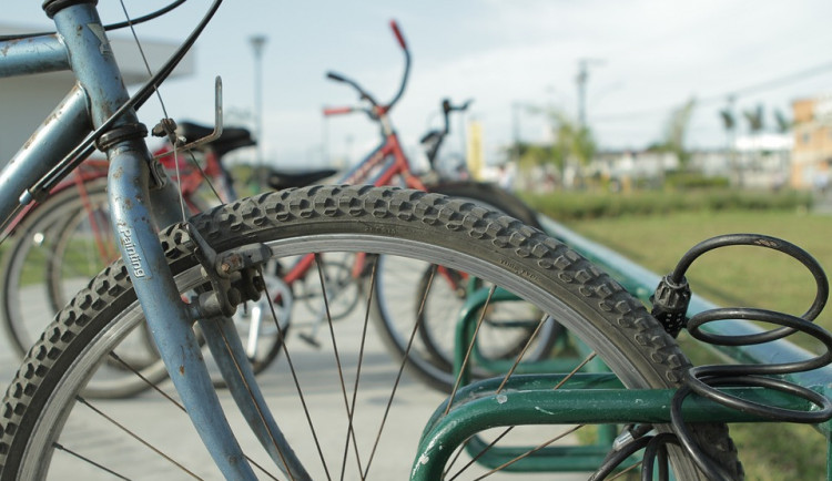 V Olomouci byla za jeden den ukradena tři kola. Kradlo se v ulicích Sladkovského, Holická a Kateřinská