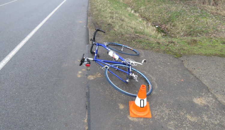 Zraněného cyklistu hledali ve čtyři ráno strážníci