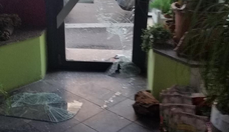 Recidivista má na krku 17 vloupaček. Na svobodě byl sotva pár měsíců