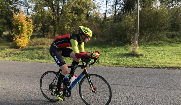 Neuměl ani pořádně kraul, přesto se Kuba Doškář pustil do Wintermana, jednoho z nejextrémnějších triatlonů na světě