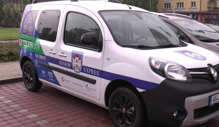 V Ostrově zajistí rozvoz nákupů služba Senior expres