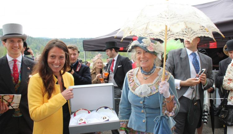 Evropská šlechta do Varů letos nepřijede, přípravy na filmový festival zatím  pokračují