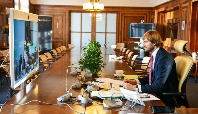 Vojtěch: Otevření hranic není otázka týdnů, možná ani měsíců