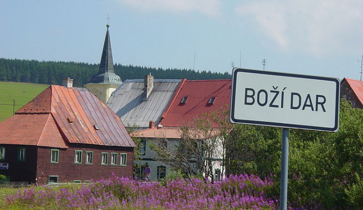 Cestovní ruch na Božím Daru se vrací do normálu