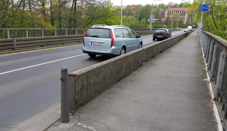 Chebský most v Karlových Varech