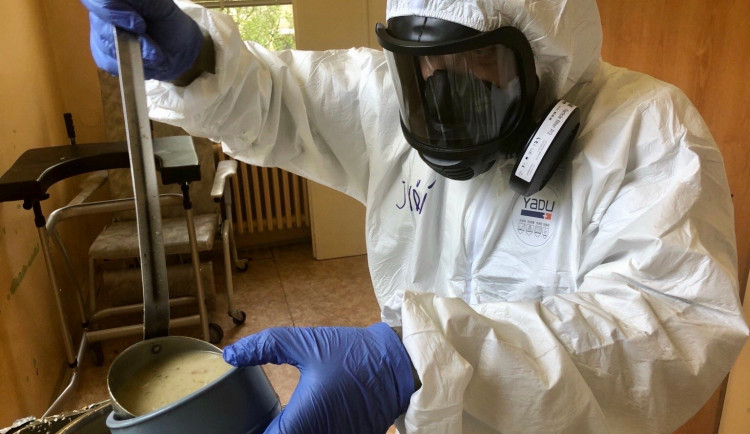 V nemocnici Mariánské Lázně stále pomáhají vojáci