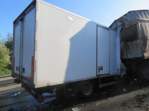 Hrůzostrašně vypadající nehoda skončila dvěma lehkými zraněními