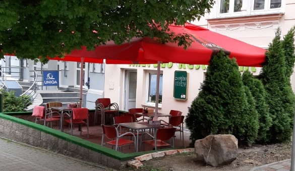 Zahrádky v centru Karlových Varů byly povětšinou prázdné