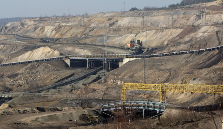 Starostové ze Sokolovska žádají Babiše o pomoc. Region ztratí tisíce pracovních míst. "Dejte nám naději", píší  v dopise