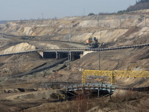 Starostové ze Sokolovska žádají Babiše o pomoc. Region ztratí tisíce pracovních míst. "Dejte nám naději", píší  v dopise