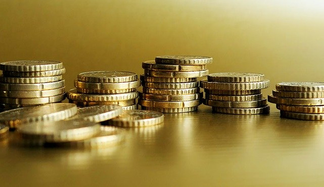 ČERNÝ DEN:  Starostové měst z Karlovarska vyčíslují, kolik jim stát vezme na kompenzační bonus pro OSVČ a malá s. r. o.