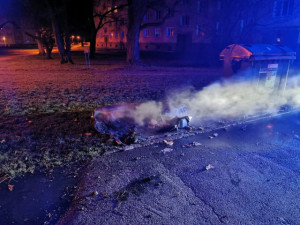 Žhář z Chodova je dopaden, za oběť mu padlo několik popelnic