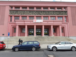 Balkón kulturního domu v Sokolově se opět bude opravovat
