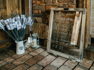 Zrušenou svatbu uspořádejte až příští rok, radí svatební koordinátorka Niki