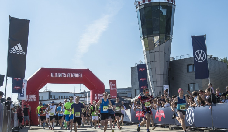 Počasí bylo k běžcům milosrdné, Runway Run Karlovy Vary se podařil
