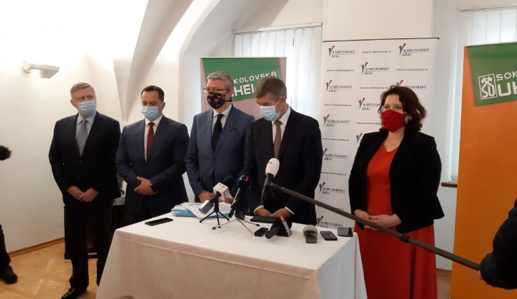 Jednání s vládou, která započala v Sokolově, budou pokračovat.