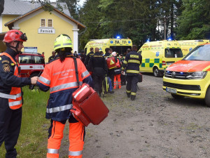 FOTO: Na trať se po tragické srážce vlaků opět vrátil provoz