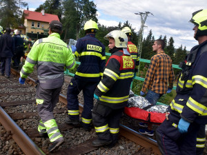 FOTO: Na trať se po tragické srážce vlaků opět vrátil provoz