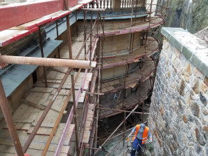 Opravě Mlýnské kolonády koronavirová krize