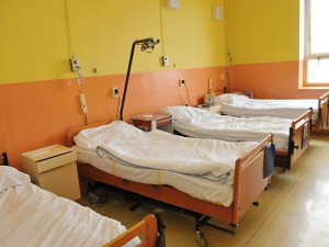 Interna ani další oddělení chebské nemocnice se na prázdniny zavírat nebudou