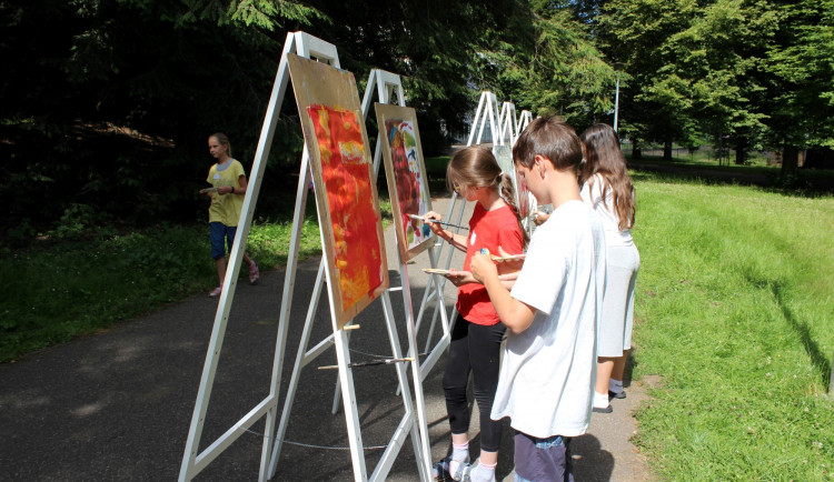 Galerii umění obsadili mladí výtvarníci, příměstský tábor se tu koná už 17. rokem