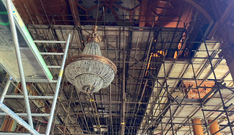 Práce v Císařských lázních běží podle plánu, zatím přišly na 50 miliónů