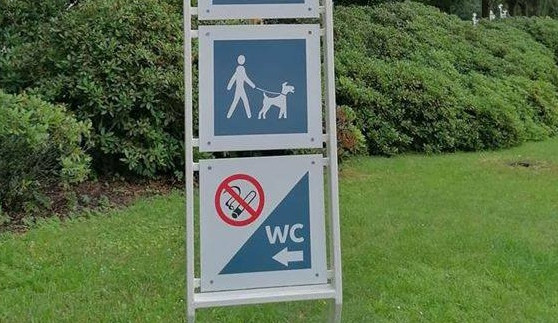 Informační tabule na kolonádě v Mariánských Lázních