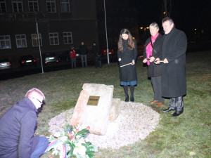 ČSOB chce vydělat statisíce korun na pozemku pro památník politickým vězňům