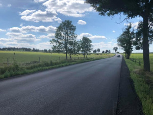 Třináct kilometrů silnice vyšlo na 130 milionů korun, platil IROP, kraj i stát