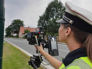 VIDEO: Během 24 hodin překročila povolenou rychlost více než stovka řidičů