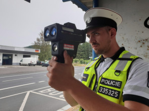 Během 24 hodin překročila povolenou rychlost více než stovka řidičů
