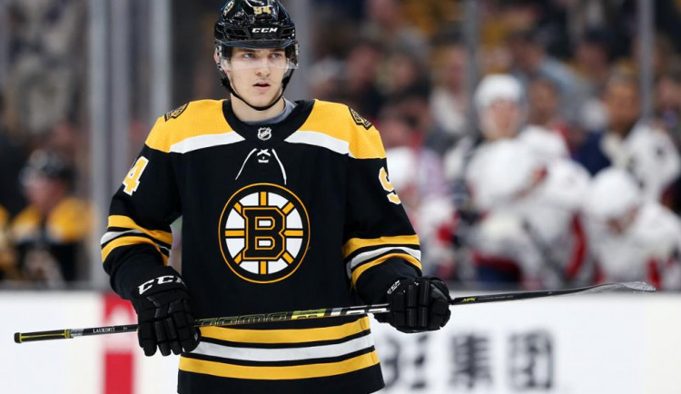 Útočník Jakub Lauko v dresu Bostonu Bruins