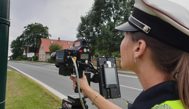 Během 24 hodin překročila povolenou rychlost více jak stovka řidičů