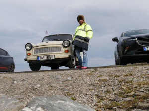 S bakelitovým miláčkem se vydala za polární kruh, v kempech ho počítali jako stan