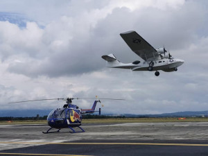 Letecká show v Chebu pokračuje i dnes