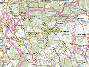 FOTO: Hasiče zaměstnal silný vítr, za sebou mají desítky výjezdů