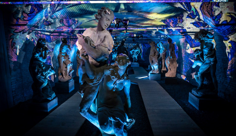 Netradiční prohlídka v netradičním čase! To je Hradozámecká noc