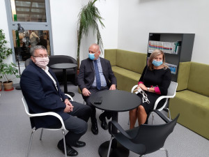 Novou knihovnu v Sokolově otvíral i youtuber Tary