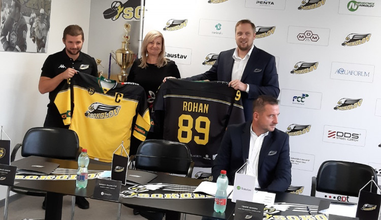 Hokejisté Baníku Sokolov nastoupí do nové sezony v nových dresech.