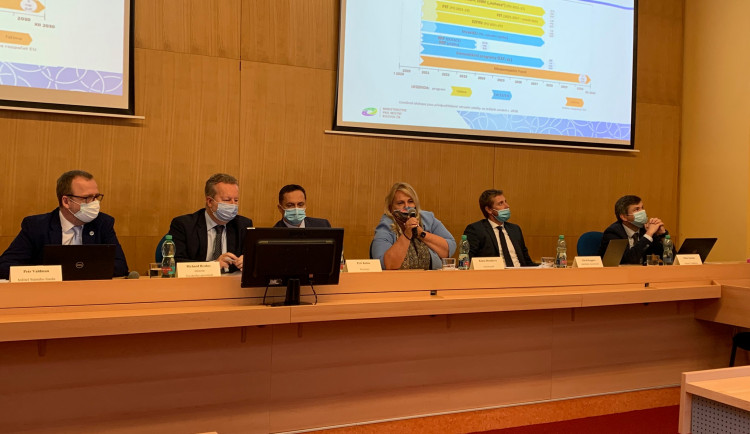 Uhelné regiony mohou získat stamiliardy, musí mít ale projekty