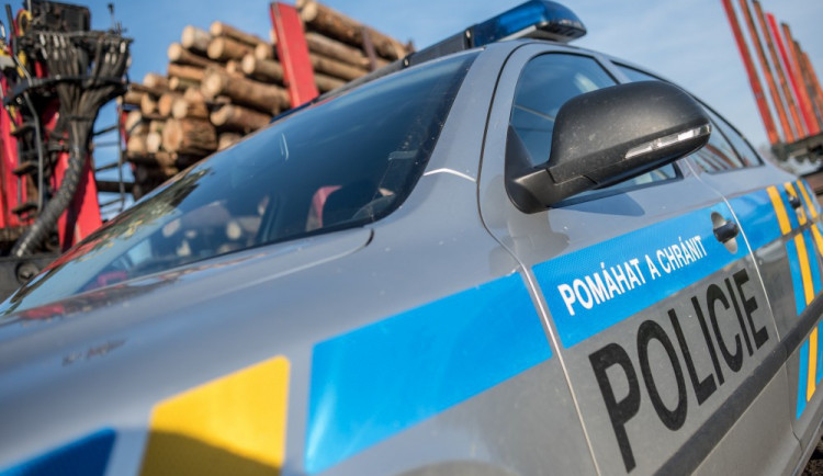 Policisté si počíhali na řidiče. Víc než sedmdesát z nich překročilo rychlost