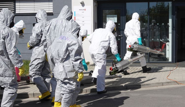 V chebské nemocnici se na jaře musela provést celoplošná desinfekce kvůli nákaze Covid-19