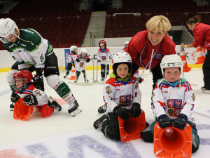 NE(OBYČEJNÍ): Chtěla být učitelkou, doktorkou i tanečnicí, nyní je trenérkou malých hokejistů karlovarské Energie