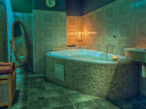 Potřebujete zahnat podzimní splíny?              V CENTRU BABYLON a WELLNESS HOTELU BABYLON se dokonale uvolníte