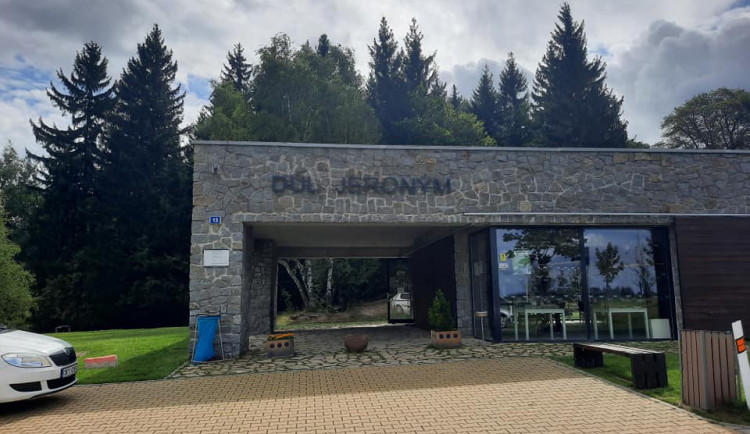 Ve středověkém dole Jeroným odkrývají další prostory