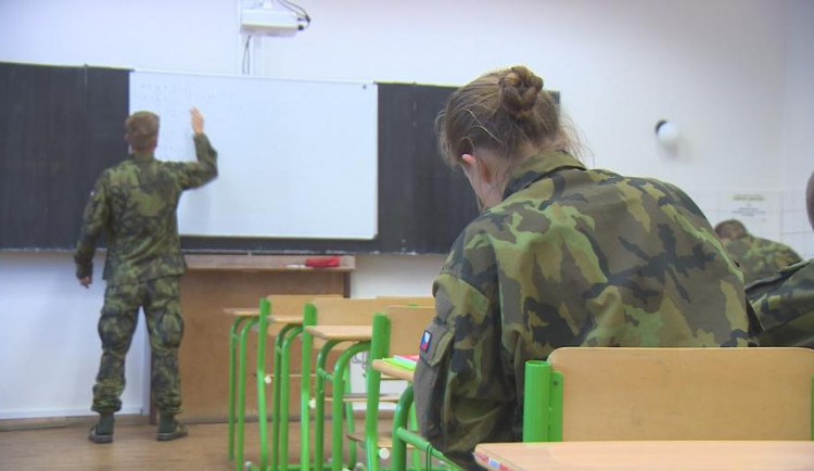 V Sokolově se dnes otevře pobočka střední vojenské školy
