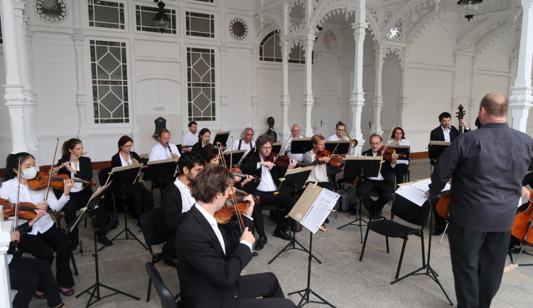 Karlovarský symfonický orchestr sází i na koncerty pro děti