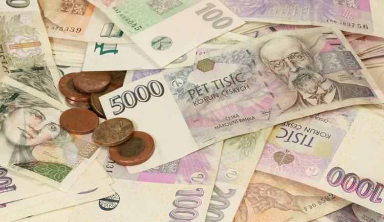 Sokolov se snaží spořit, odkládá některé letošní investice